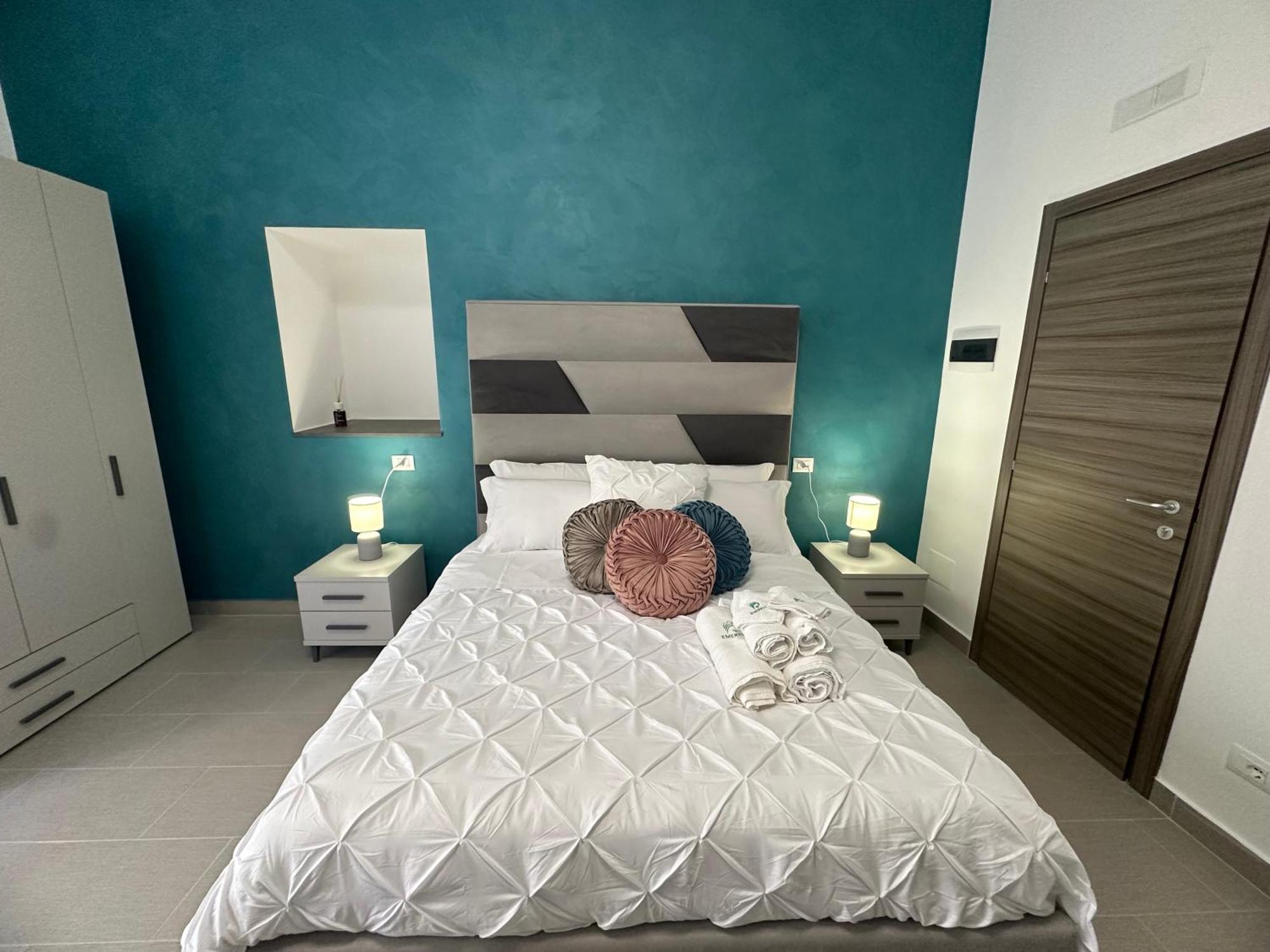 Emerella Luxury Suites-Siderno Lungomare Kültér fotó