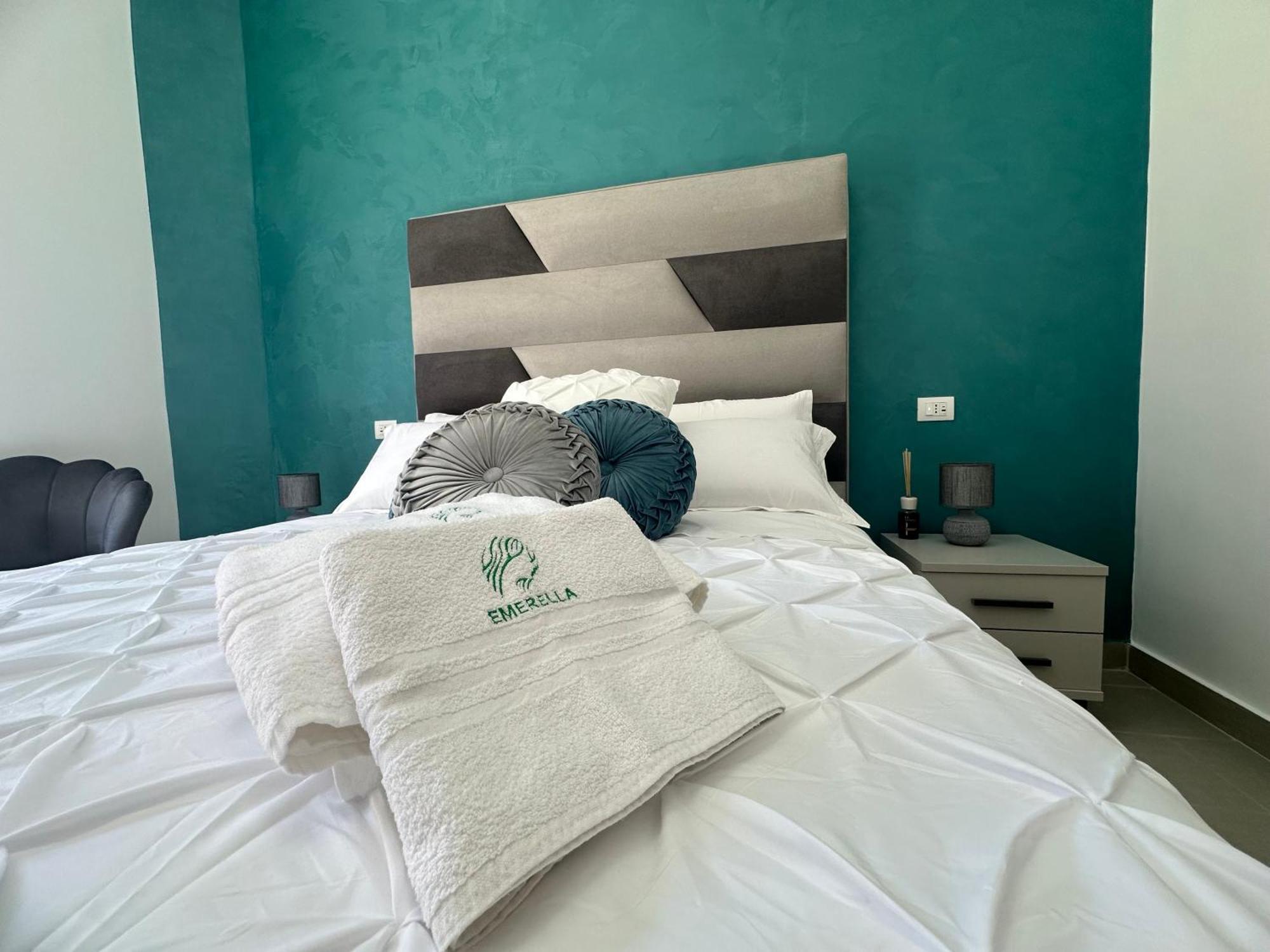 Emerella Luxury Suites-Siderno Lungomare Kültér fotó
