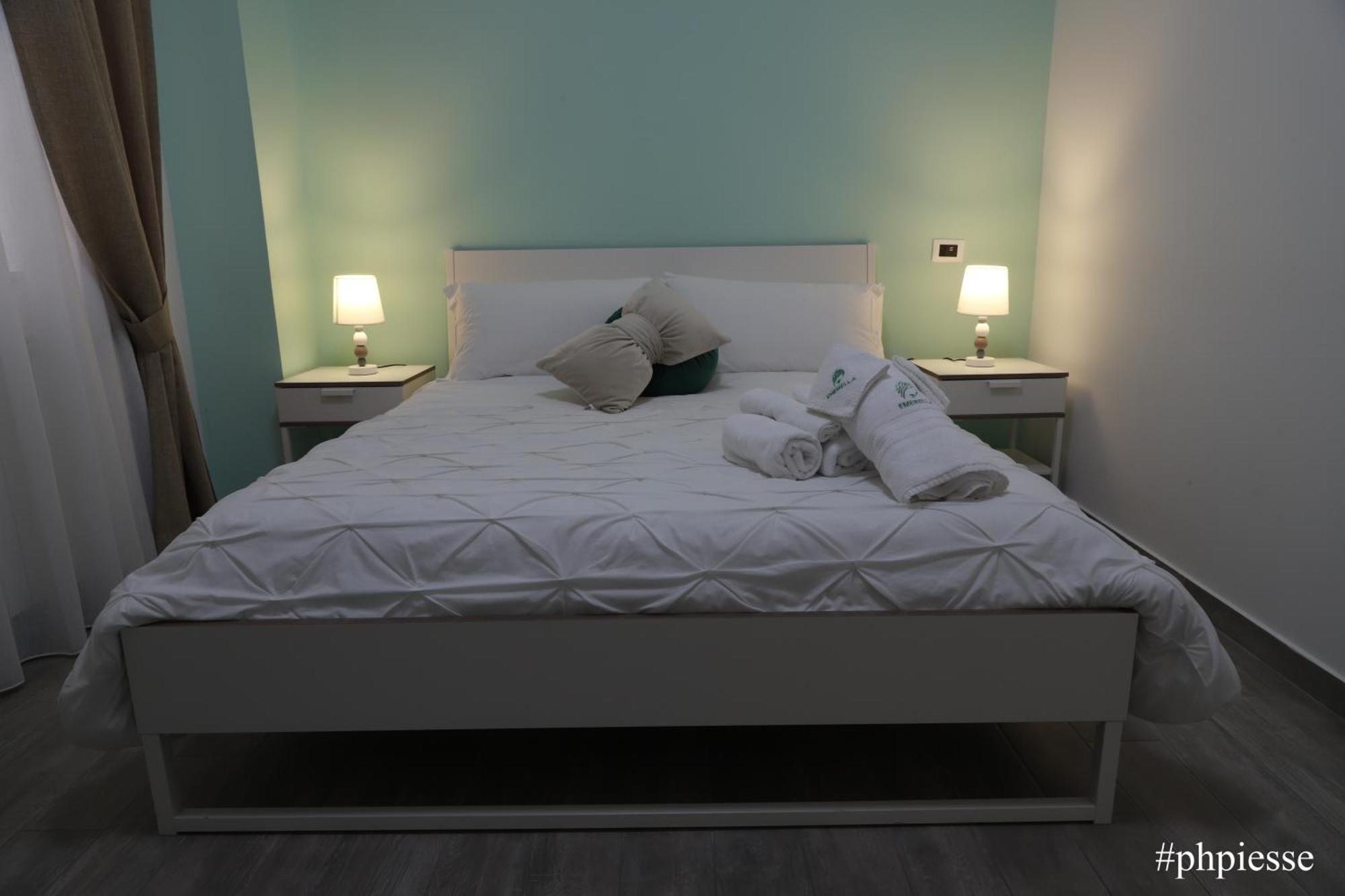 Emerella Luxury Suites-Siderno Lungomare Kültér fotó