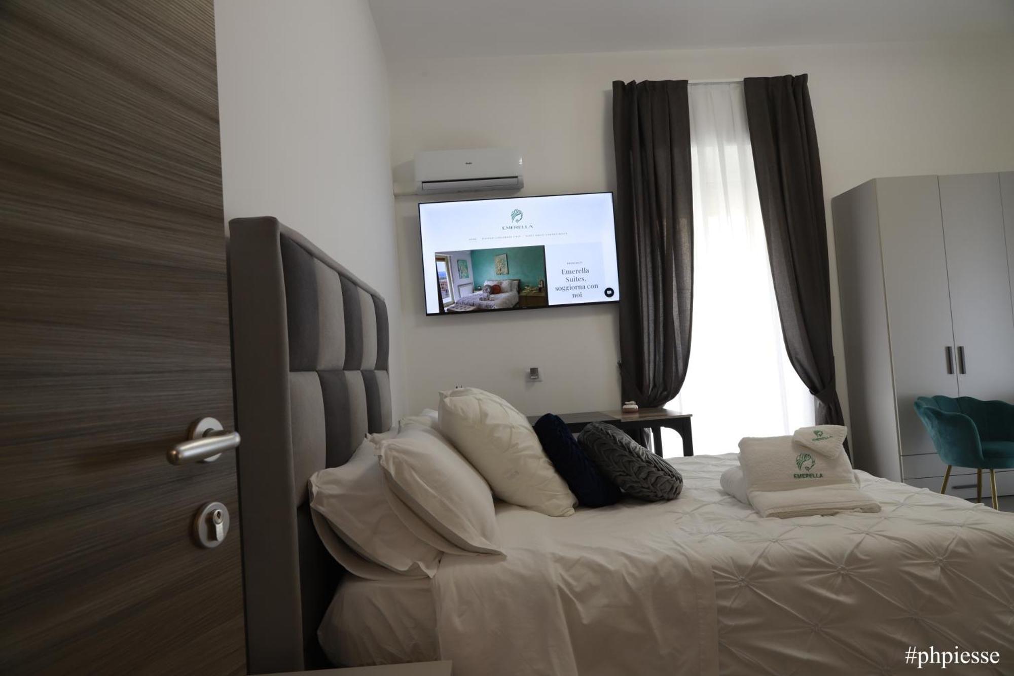 Emerella Luxury Suites-Siderno Lungomare Kültér fotó