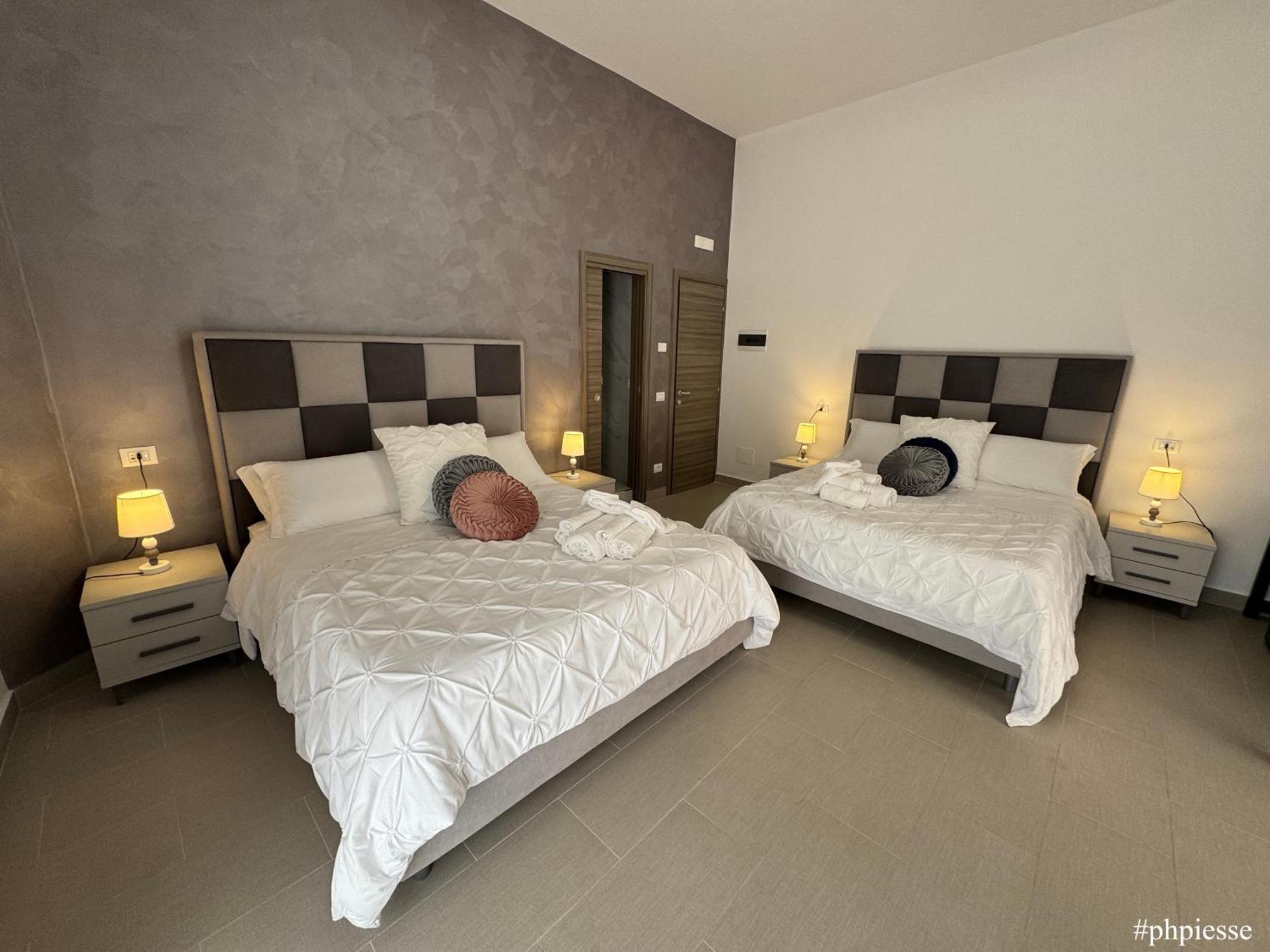 Emerella Luxury Suites-Siderno Lungomare Kültér fotó